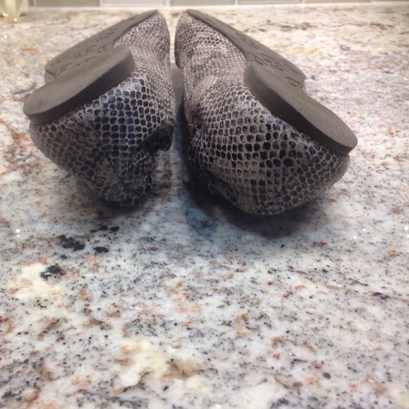 Tory Burch Reva snake skin flats - Picture 4 of 4